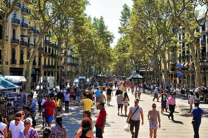 Private Barcelona and Park Güell Tour with hotel Pick-up - Barri Gòtic and Plaça Sant Jaume: old lanes, quick history hits