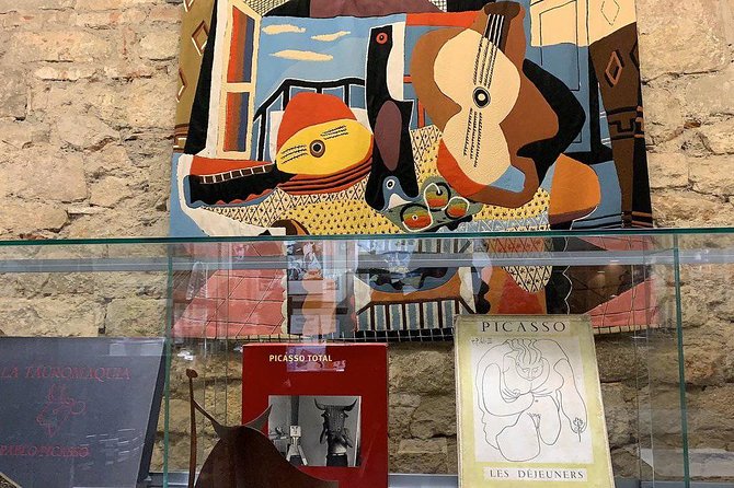 Private Barcelona Art and Tapas Walking Tour with Picasso Museum - Tapas Stop 3: Meat Dishes in Spanish and Catalan Style