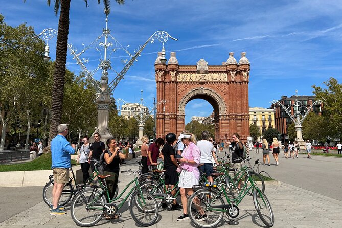 Private Barcelona Bike or E-Bike Tour - Arc de Triomf: A 1888 World Exposition Reminder