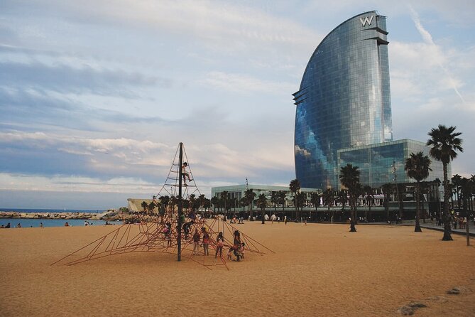 Private Barcelona Bike Tour, Gaudi's Art and Medieval Districts with Local Guide - Sagrada Familia First Look, Then Passeig de Gràcia Photo Run