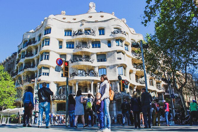 Private Barcelona Bike Tour, Gaudi's Art and Medieval Districts with Local Guide - Price and Value of a $157 Private E-Bike Tour