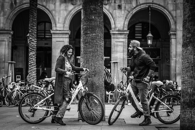 Private Barcelona E-Bike Photography Tour - How a private Barcelona e-bike photo tour gets you oriented