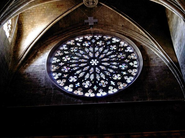 Private Barcelona Nightlife & Hidden History Tour with Drinks - Quick hits before you go
