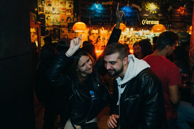 Private Barcelona Nightlife & Hidden History Tour with Drinks - Why Barcelona’s 8:00 pm pace makes this work