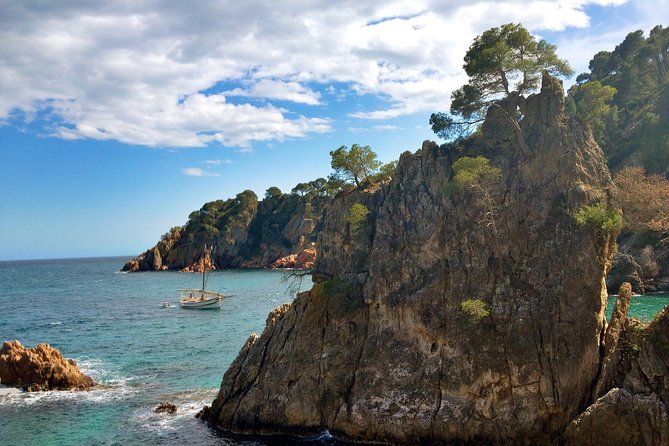Private Costa Brava Kayak Experience with Snorkel from Barcelona - Why this Costa Brava kayak day feels different from a typical beach trip