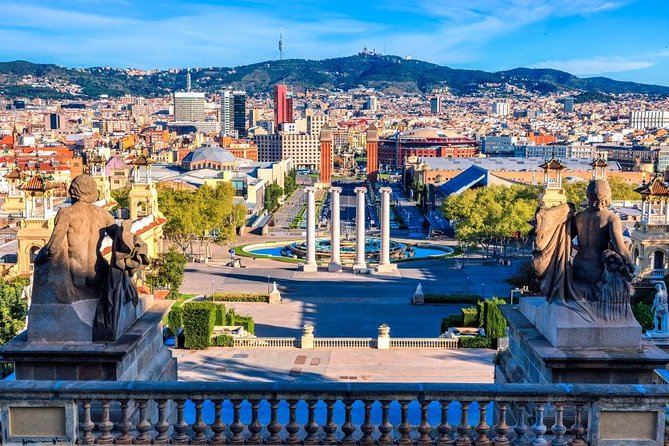 Private Customized Barcelona Tour by Mercedes VIP Bus and Personal Expert Guide - Private and personal: how the Mercedes minibus tour really feels
