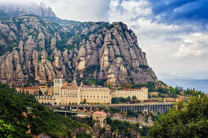 Private Day Trip from Barcelona to Montserrat - Driver-led timing, cleanliness, and the human touch