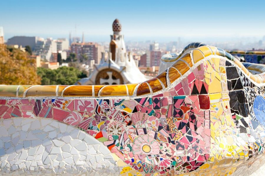 Private E-Bike Tour: Park Güell & Best of Barcelona - Old Town streets plus Ciutadella Park, the classic “Barcelona in motion” section