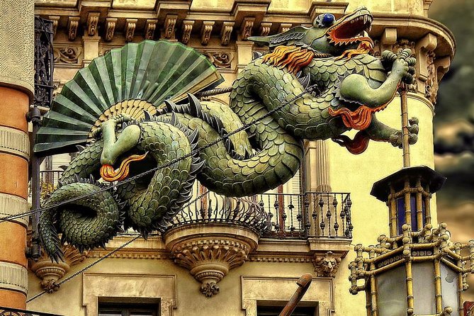 Private Family Experience - Dragon Tour in Barcelona for Kids - Meeting points that are easy to use with kids