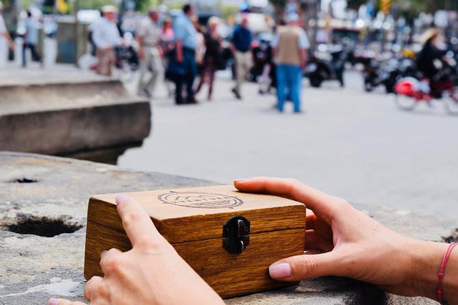 Private Family Treasure Hunt | Guided, fun & 100% Offline | Xventura Barcelona - Why an Offline Detective Hunt Works in Barcelona
