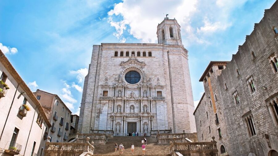 Private Full-Day Girona & Figueres From Barcelona - The medieval walls and views from above