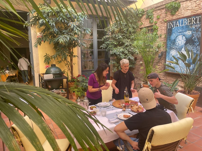 PRIVATE GASTRONOMIC EXPERIENCE IN A LOCAL HOME - Timing, Group Size, and How to Make It Go Smoothly