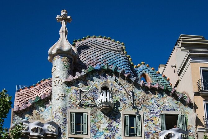 Private, guided shore excursion w/ chauffeured vehicle - Gaudi in a tight window: what you learn at Sagrada Familia and La Pedrera