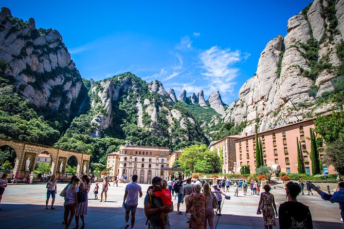 Private Montserrat with Wine Tasting Full Day Trip from Barcelona - From Barcelona to Montserrat: the 8:30 start and pickup reality