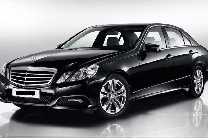 Private one way transfer from/to Barcelona airport to/from hotel - The ride itself, luxury comfort with real-world bag help