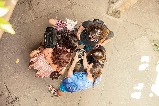 Private Photography Walking Tour with a Local - Spanish Civil War photo storytelling: turning events into images