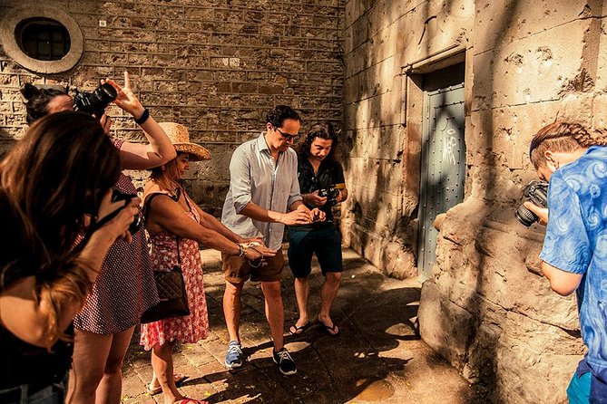 Private Photography Walking Tour with a Local - Artists, Barcelona influence, and learning to shoot culture, not just buildings
