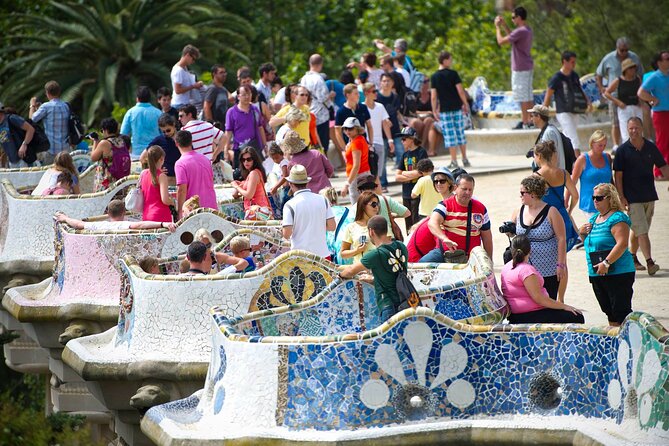 Private Sagrada Familia & Park Guell Guided Tour - Transport between two spaced-out icons
