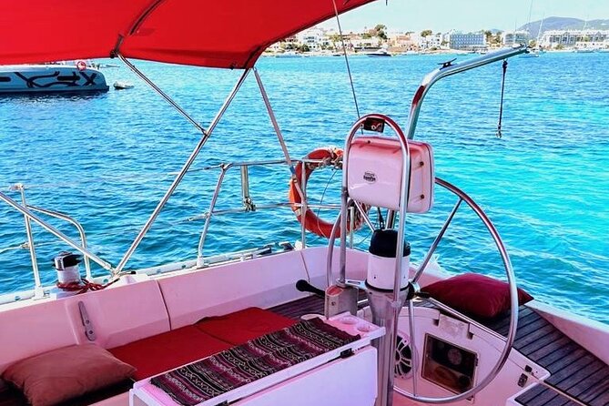 Private sailing tour with aperitif in Barcelona - Aperitif onboard: Catalan flavors, welcome drinks, and the mood