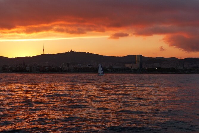 Private Sailing with SUP, Drinks and Appetizers from Barcelona - Price and value for a group of up to 11