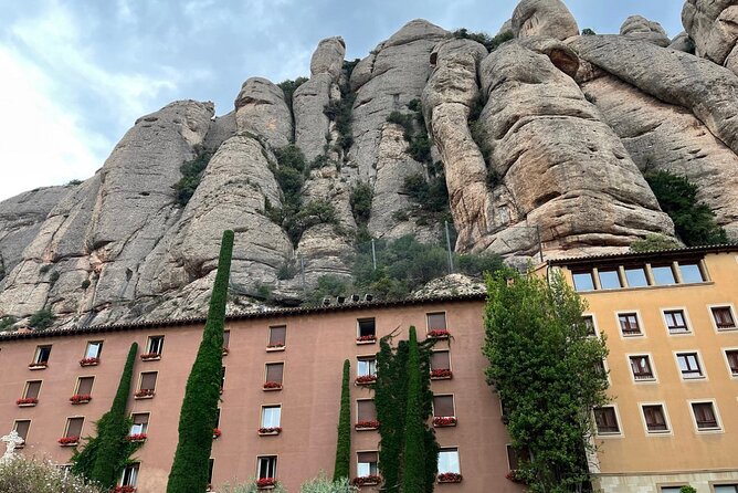 Private Tour from Barcelona to Monserrat - Barcelona to Montserrat by private car, the part that makes it stress-free