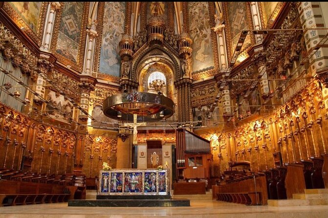 Private Tour from Barcelona to Monserrat - L’Escolania and Montserrat’s publishing legacy: the two surprises