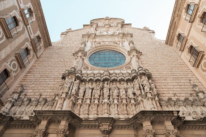Private Tour from Barcelona to Montserrat (with guide) - Guide and vehicle fit: the comfort issue worth checking before you book