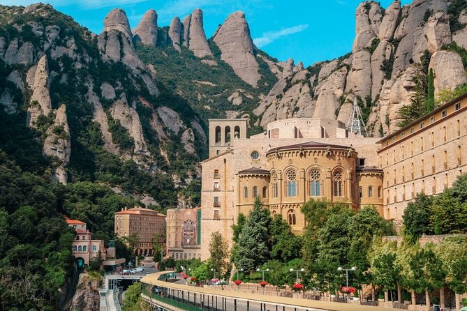 Private Tour from Barcelona to Montserrat (with guide) - Practical tips to get the most from your Montserrat visit