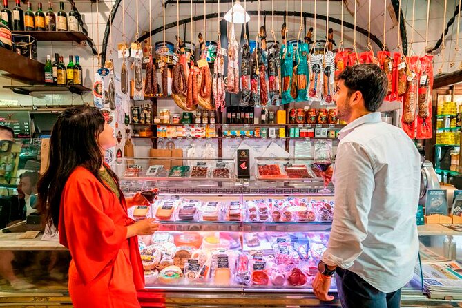 Private Tour: Tapas, Wine & Flamenco Show in Barcelona’s Old Town - Flamenco in a palace: the show and the seating reality