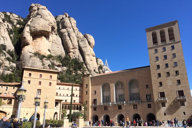 Private Tour to Montserrat with a specialized local guide - Why this private Montserrat day feels more personal than a bus stop