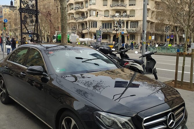 Private Transfer from Barcelona to the Port (or vice versa) - Who This Transfer Is For, and Who Might Want Something Else