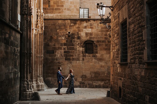 Private Vacation Photography Session with Local Photographer in Barcelona - The Core Walk: Barri Gotic, El Born, Barceloneta, and Parc de la Ciutadella