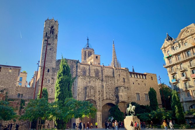 Ramblas, Old Town, Gothic and Gaudi Architecture Walking Tour - Casa Amatller, next to Gaudí: your quick Modernist sidebar