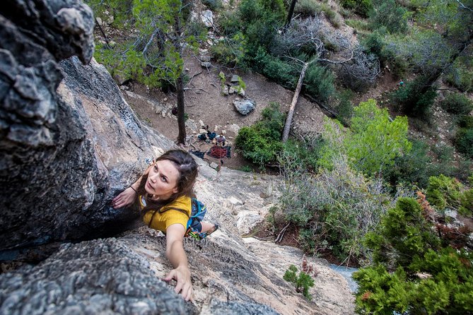 Rock Climbing Barcelona - Getting started in Barcelona: 9am pickup and a smooth crag run