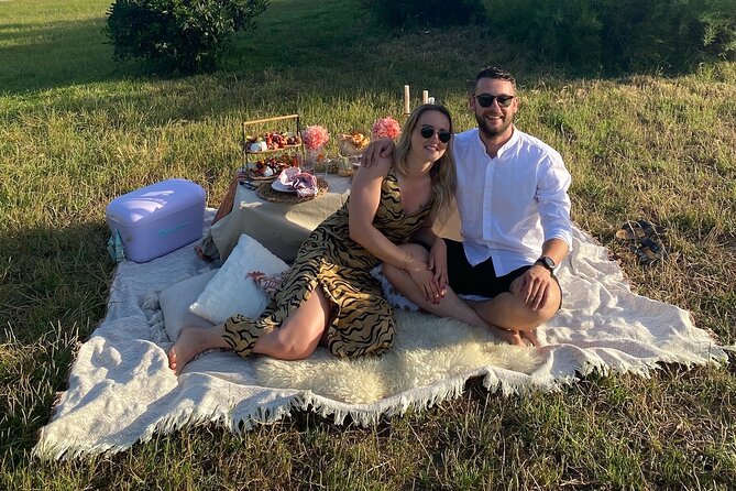 Romantic Picnic - Where you meet, and what the 1.5 hours actually feels like