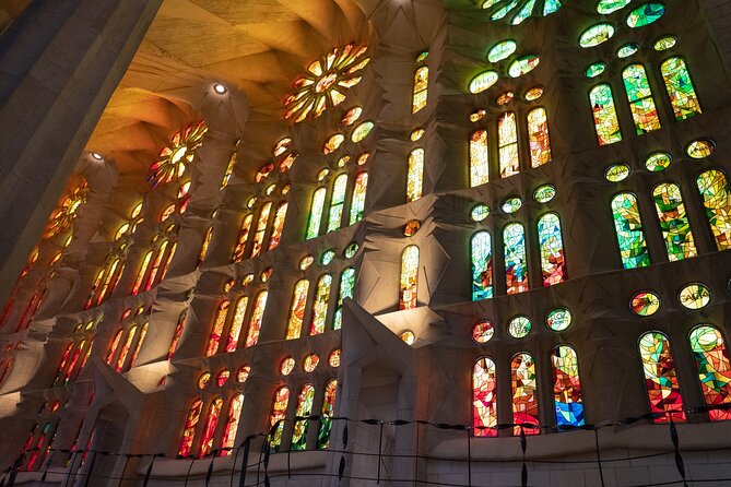 Sagrada Familia and Guell Park Private Tour - Park Güell: Mosaics, Organic Walkways, and City Views