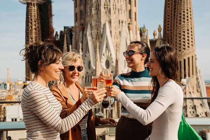 Sagrada Familia Closing Time Tour with Rooftop Views - Meeting point, walk pace, and how to avoid last-minute stress