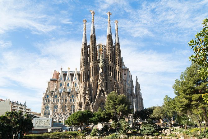 Sagrada Familia English Guided Tour & Optional Tower Access - Plaça de Gaudí wandering after your tour, and why it’s worth it