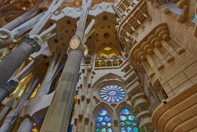 Sagrada Familia Evening Private Tour with Expert Guide - The meeting point: where you start (and how not to lose time)