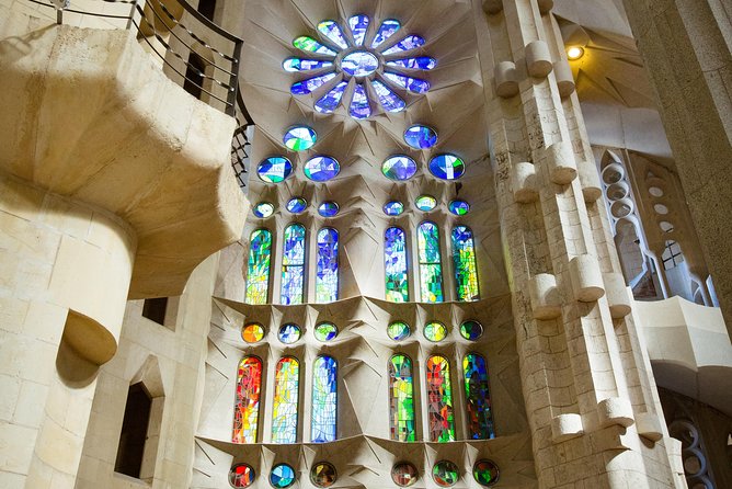 Sagrada Familia Express Private Guided Tour - Dress code and practical comfort: the rules that matter most
