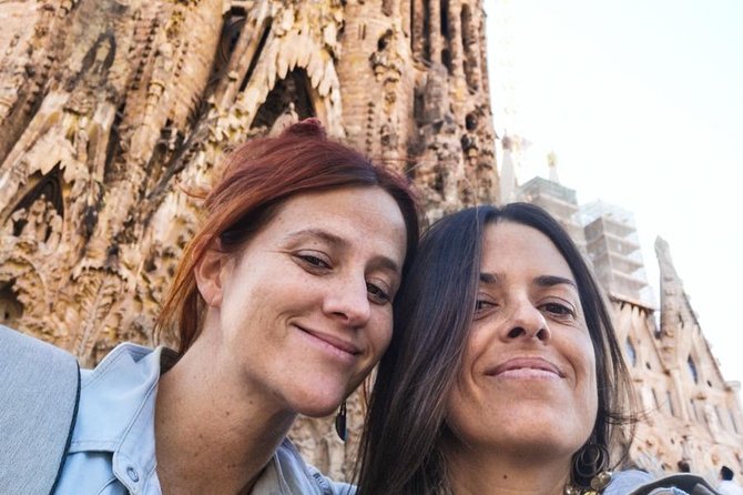 Sagrada Familia & Gaudi Tour Private or Small Group with Tickets - Meeting in Ciutat Vella, Then Getting Your Bearings Fast