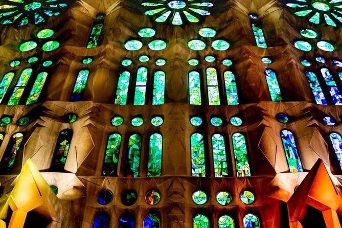 Sagrada Familia & Gothic Quarter Private Tour - Included vs not included: plan one simple thing