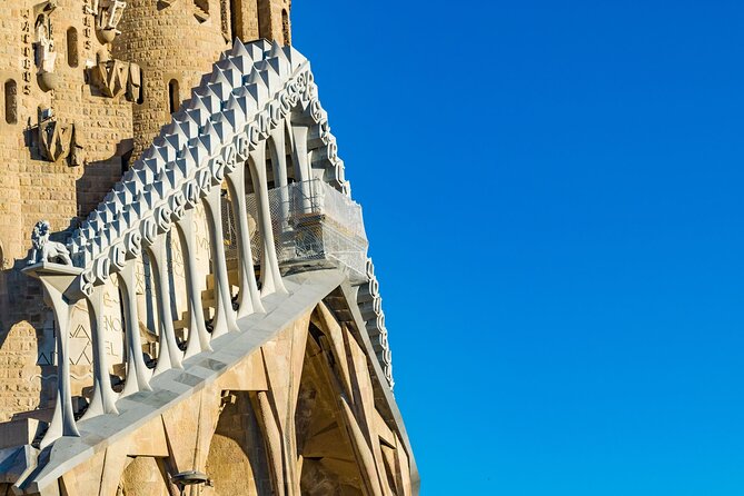 Sagrada Familia : Guided tour inside Skip the line! - The apse: where spirituality and design meet