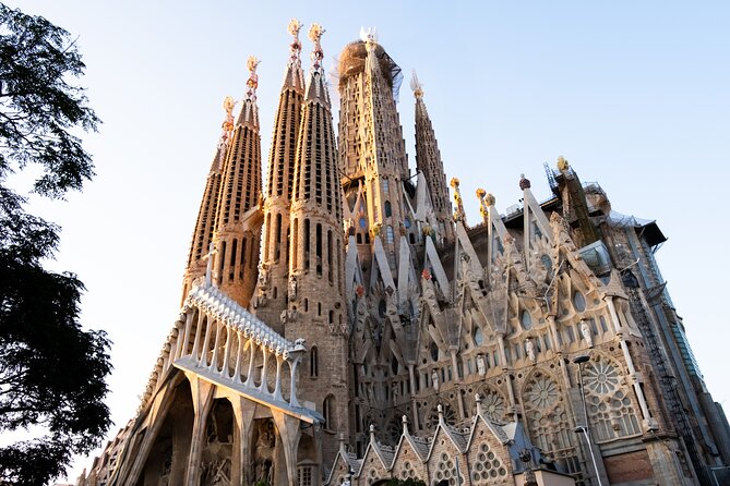Sagrada Familia Guided Tour & Skip the Line Ticket in Barcelona - Key things that make this tour worth it