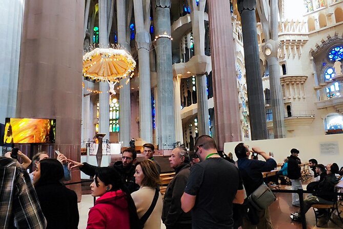 Sagrada Familia Guided Tour & Skip the Line Ticket in Barcelona - Why this Sagrada Familia tour feels like smart planning