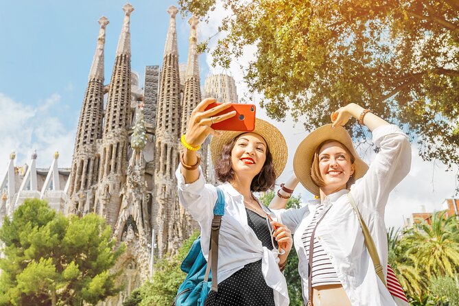 Sagrada Familia Guided Tour with Skip The Line Access - Small-Group Upgrade: When 9 People Feels Like the Sweet Spot