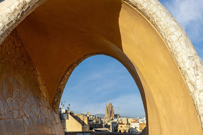 Sagrada Familia & La Pedrera Small Group Tour with Cava Tasting - The quick cava pause: a tour-friendly reset in 15 minutes