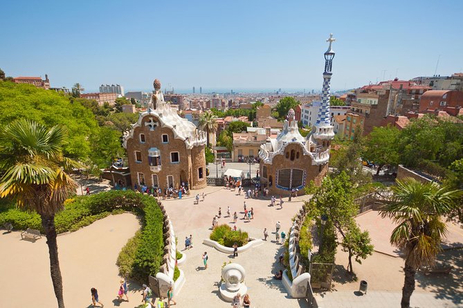 Sagrada Familia & Park Guell Guided Tour with Skip The Line - Headsets, Guides, and the Difference Between Seeing and Understanding