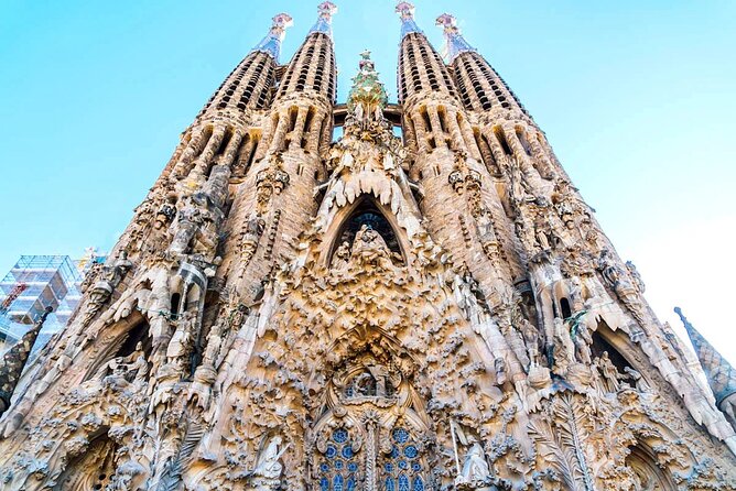 Sagrada Familia & Park Güell Optional: Small Group Tour - Entering Sagrada Familia with fast-track time and story-first guiding