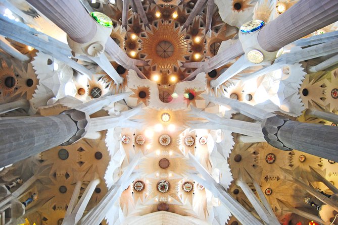 Sagrada Familia Private Guided Tour with Skip the Line Tickets - Outside façades and photo spots, what your guide can do for you
